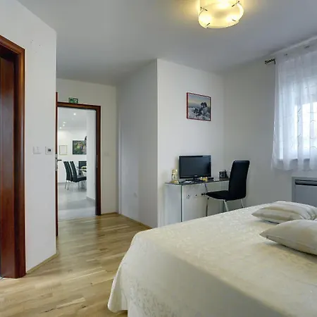 Delle Rondini By Interhome Hreljici